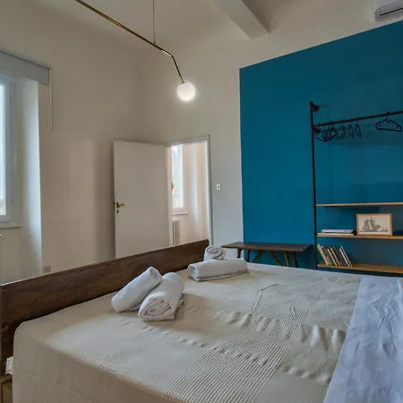 Piazza Del Carmine By Interhome Florence