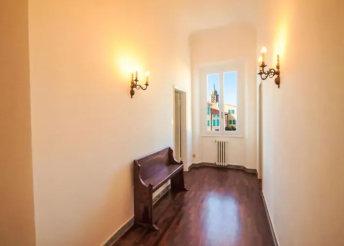 Piazza Del Carmine By Interhome * Florencia